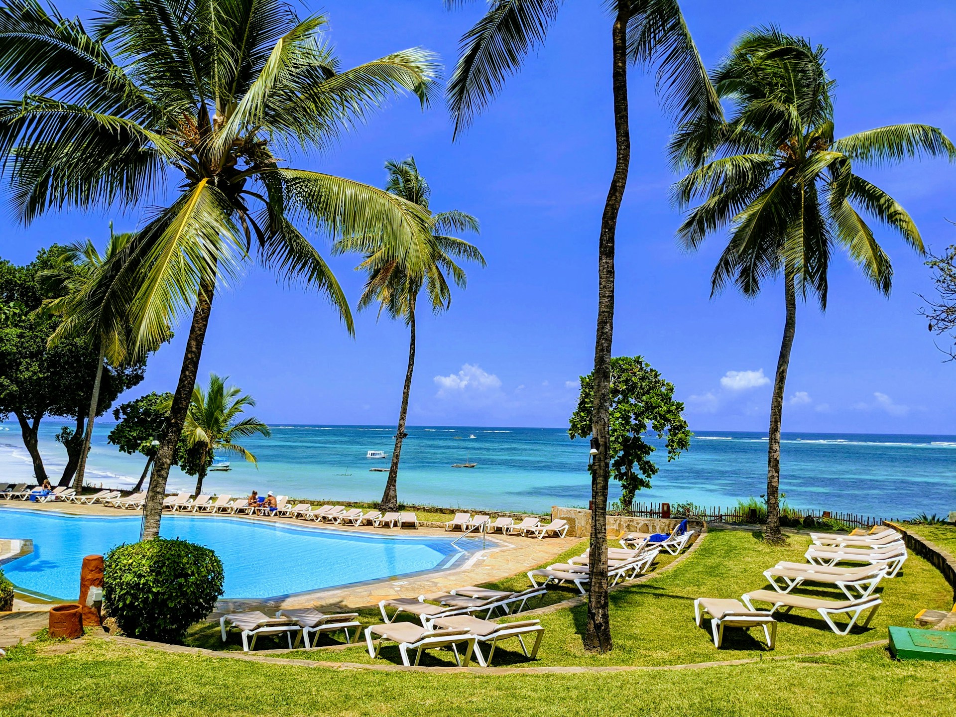 Beach resort accommodation in Mombasa Kenya